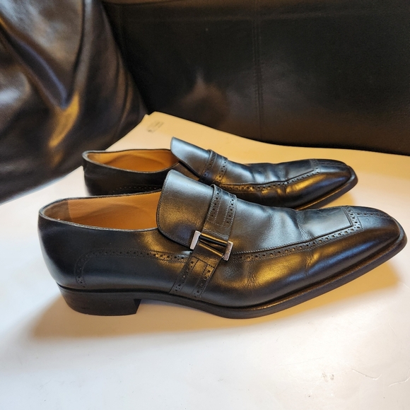 Louis Vuitton black loafers size 8.5 in VGUC - Picture 1 of 12